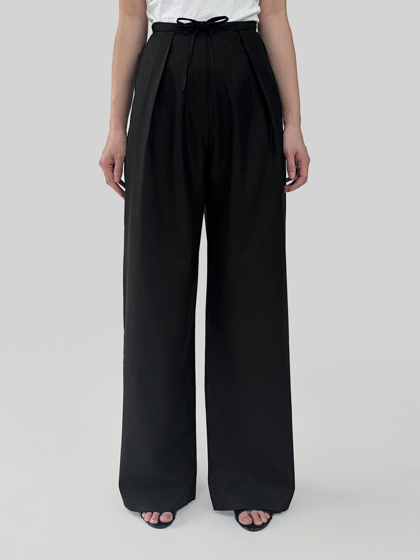 Relaxed Black Wide-Leg Drawstring Pants