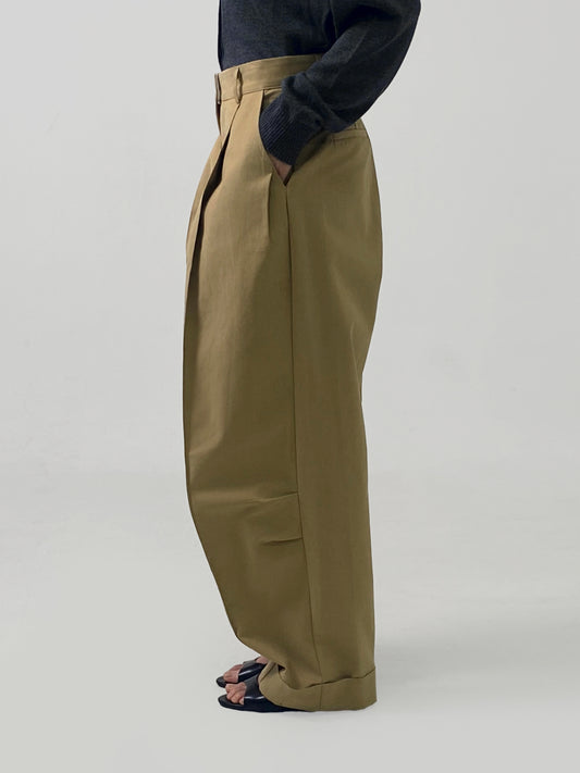 Cotton Curved Pleat Pants