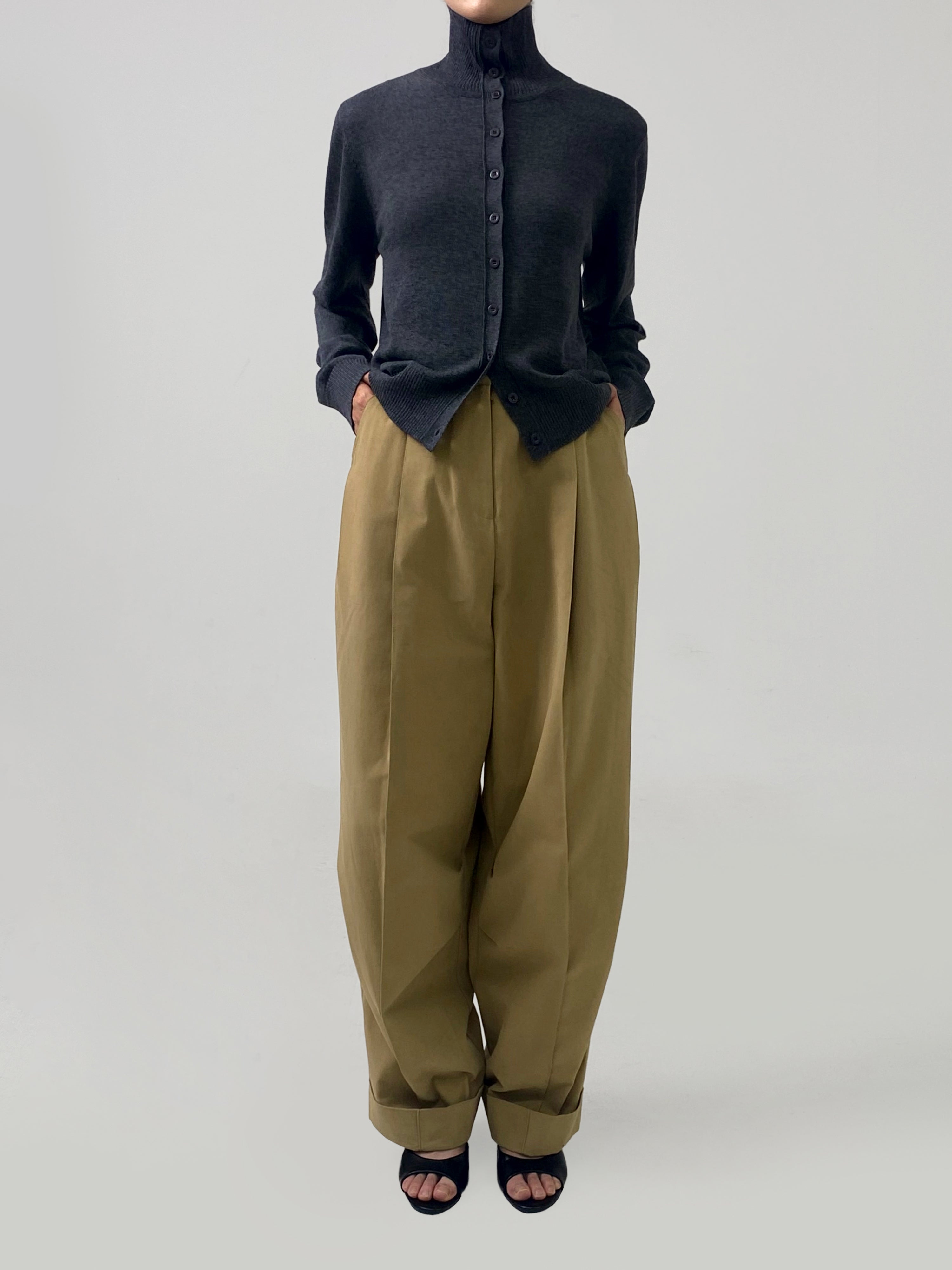 Cotton Curved Pleat Pants