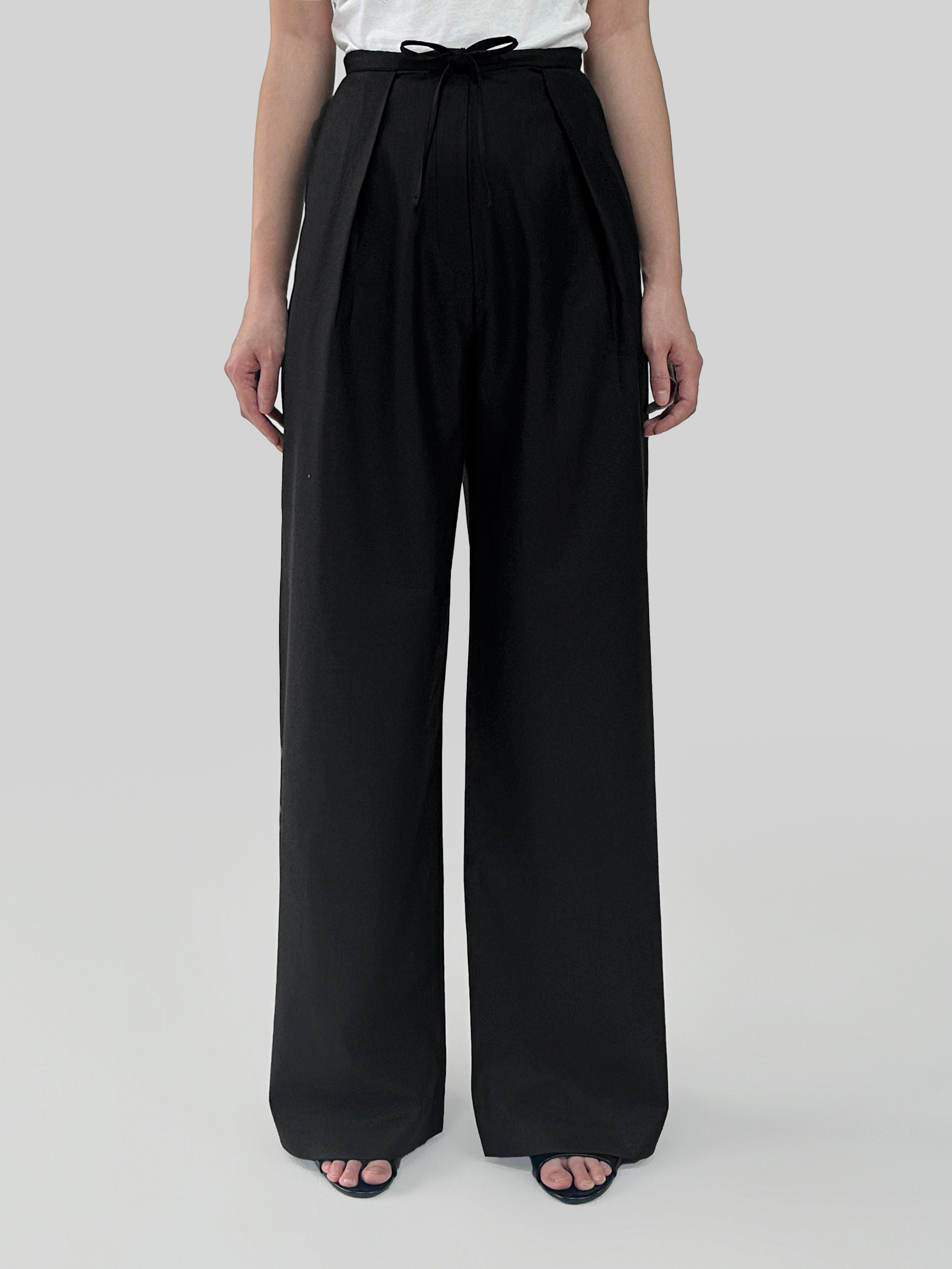 Relaxed Black Wide-Leg Drawstring Pants