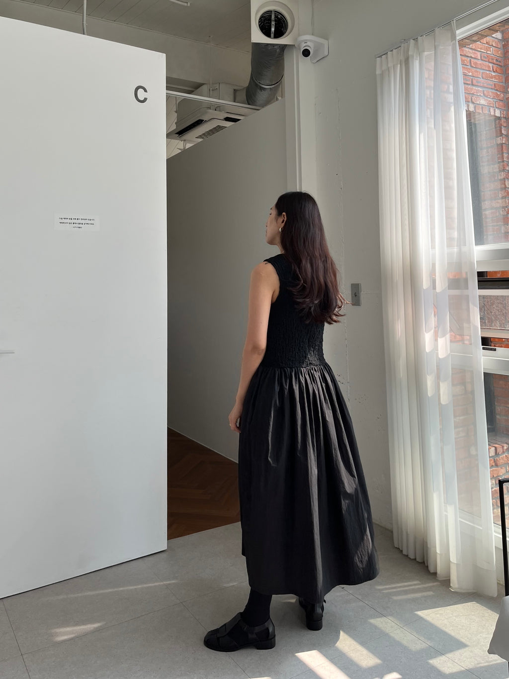 Cécile Contrast Midi Dress Black