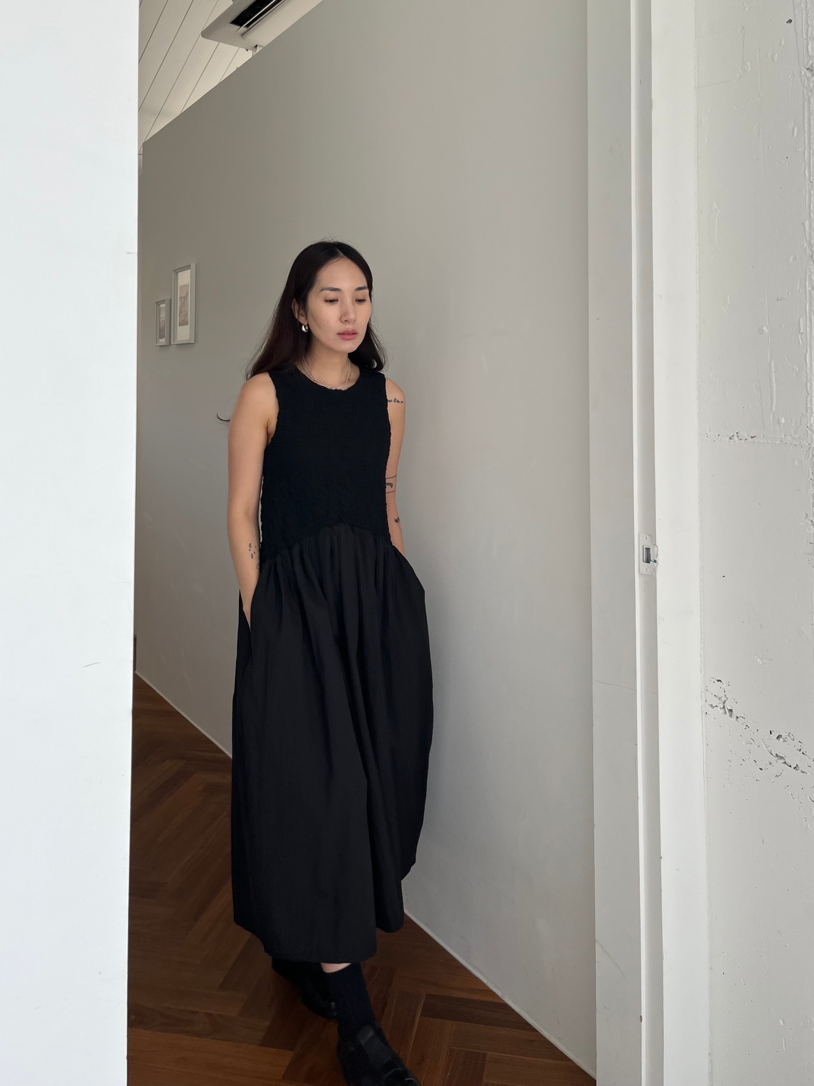 Cécile Contrast Midi Dress Black