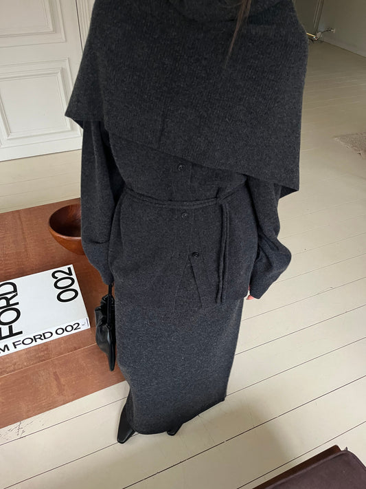The Wool Set in Charcoal – Cardigan & Scarf