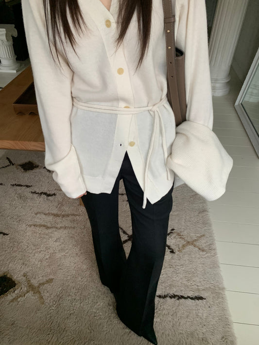 The Wool Set in Ivory – Cardigan & Scarf