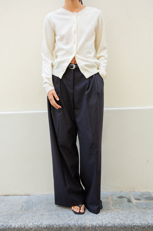 Wide leg trousers